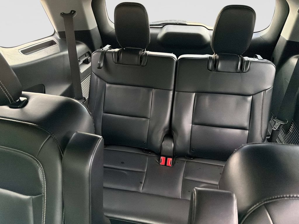 Used 2023 Ford Explorer XLT w/ Equipment Group 202A AWD/4WD image 16