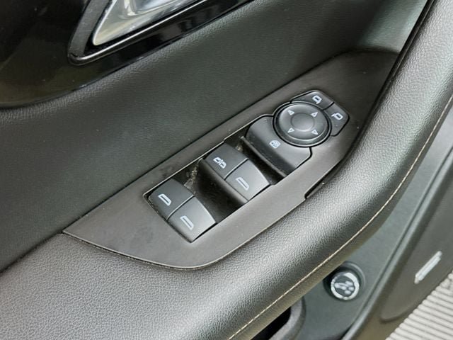 Used 2021 Chevrolet Blazer Premier w/ Driver Confidence II Package FWD image 19