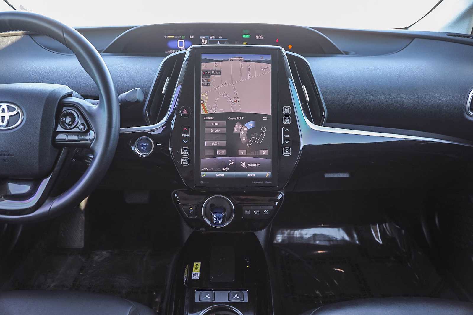 Used 2021 Toyota Prius Prime XLE image 13