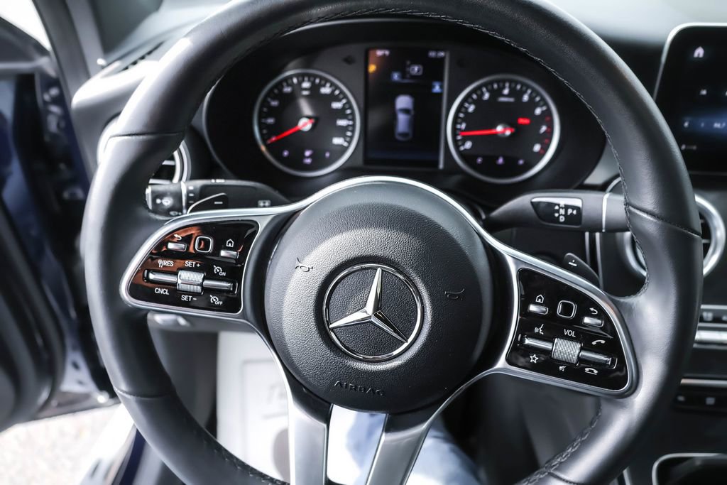 Used 2021 Mercedes-Benz GLC 300 4MATIC Coupe image 15