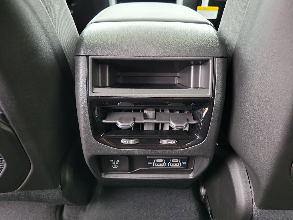 New 2027 Jeep Grand Cherokee Laredo X AWD/4WD image 9
