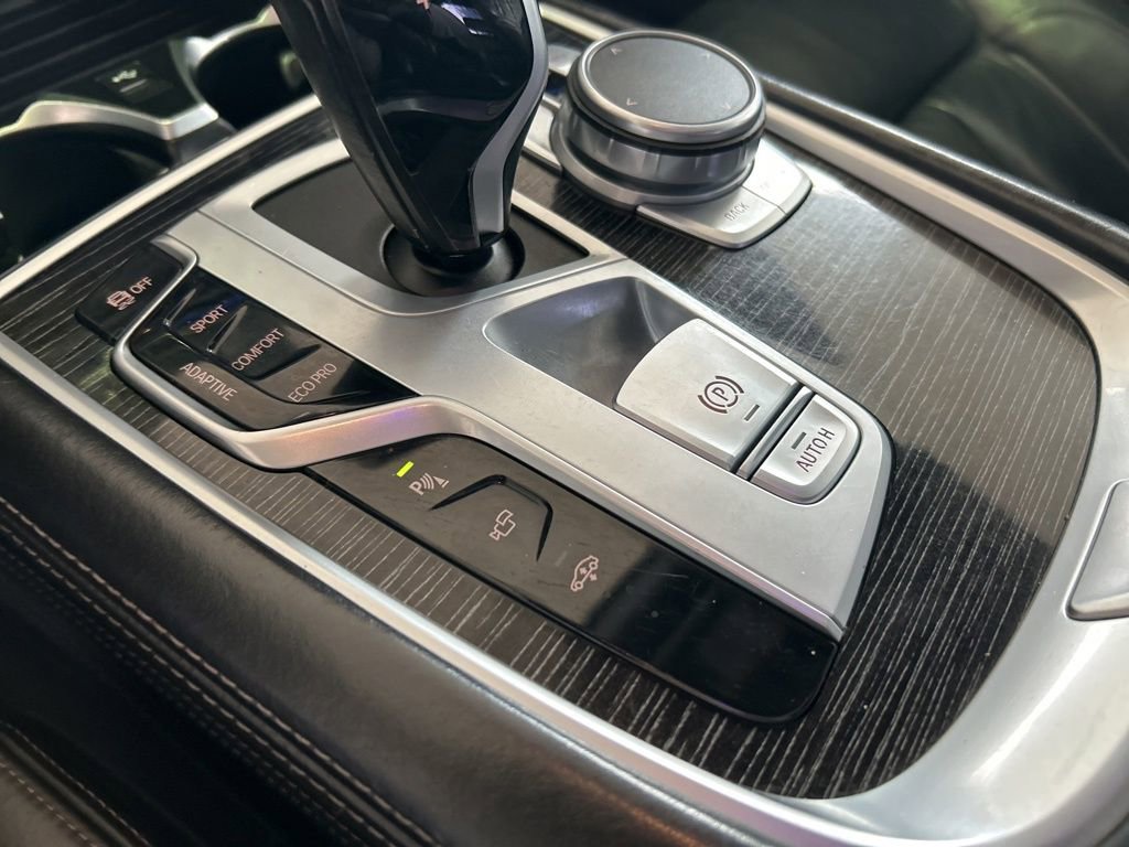 Used 2022 BMW 740i xDrive w/ M Sport Package image 51