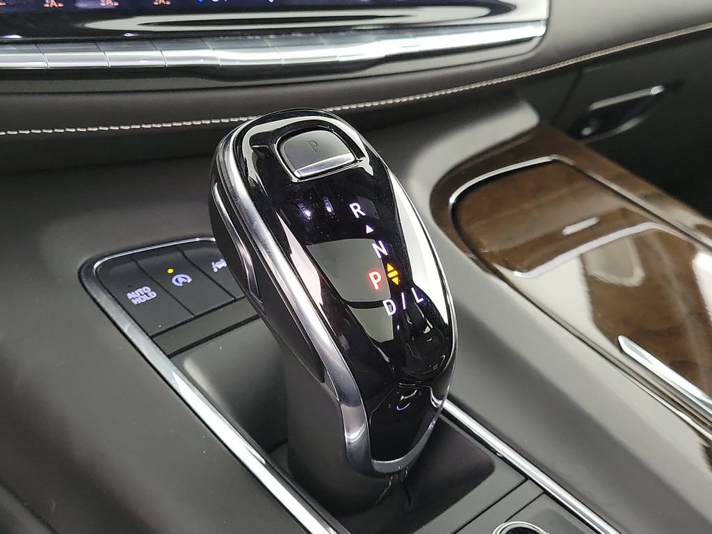 Used 2024 Cadillac Escalade ESV Premium Luxury Platinum AWD/4WD image 31