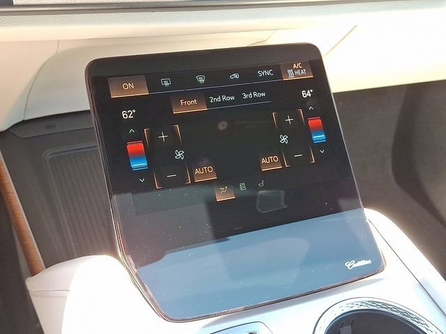 New 2026 Cadillac Vistiq Sport w/ LPO, Floor Liner Package image 9