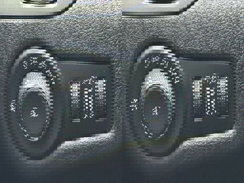 Used 2021 Jeep Cherokee Latitude Lux image 19