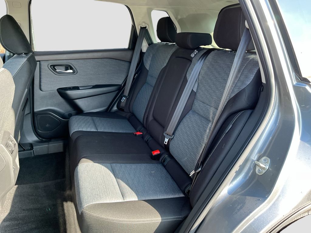 Used 2023 Nissan Rogue SV FWD image 21