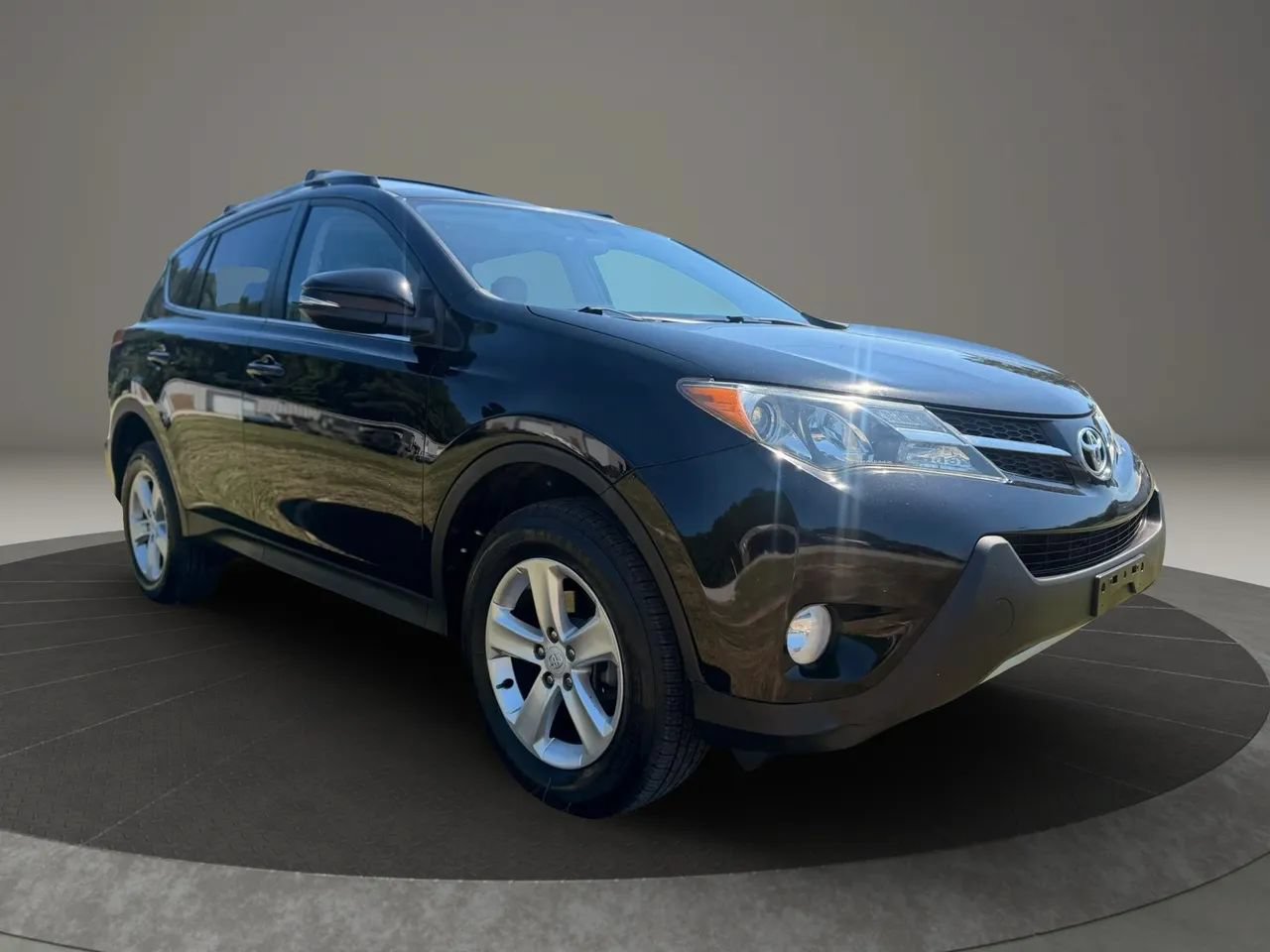 Used 2014 Toyota RAV4 XLE AWD/4WD image 7