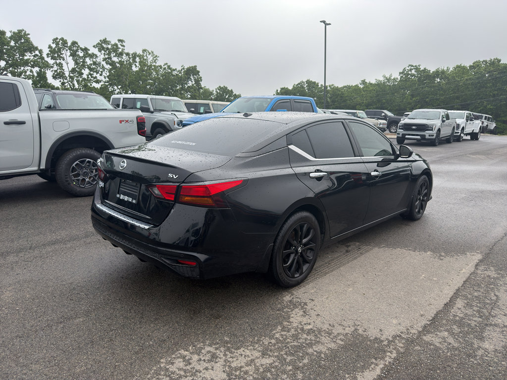Used 2021 Nissan Altima 2.5 SV FWD image 3