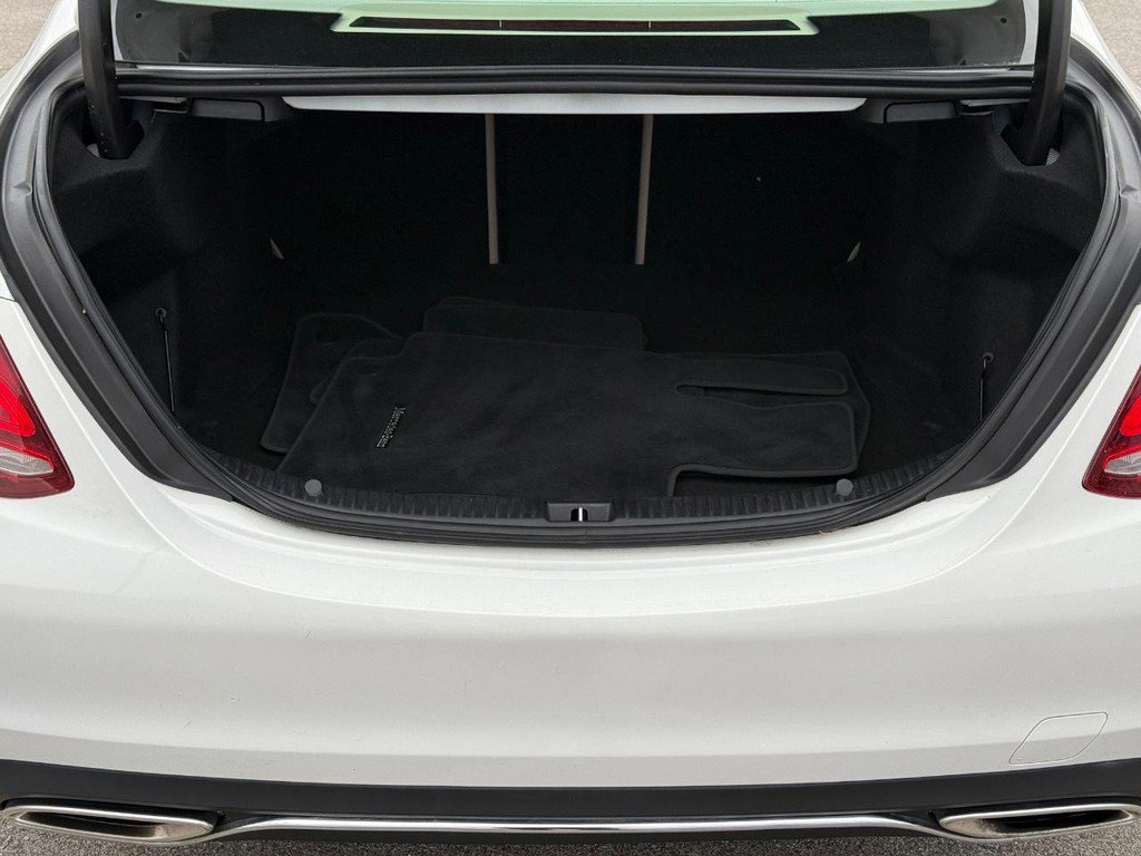 Used 2016 Mercedes-Benz C 300 Sedan image 6