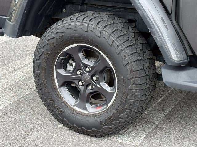 Used 2023 Jeep Gladiator Rubicon w/ Cold Weather Group AWD/4WD image 11