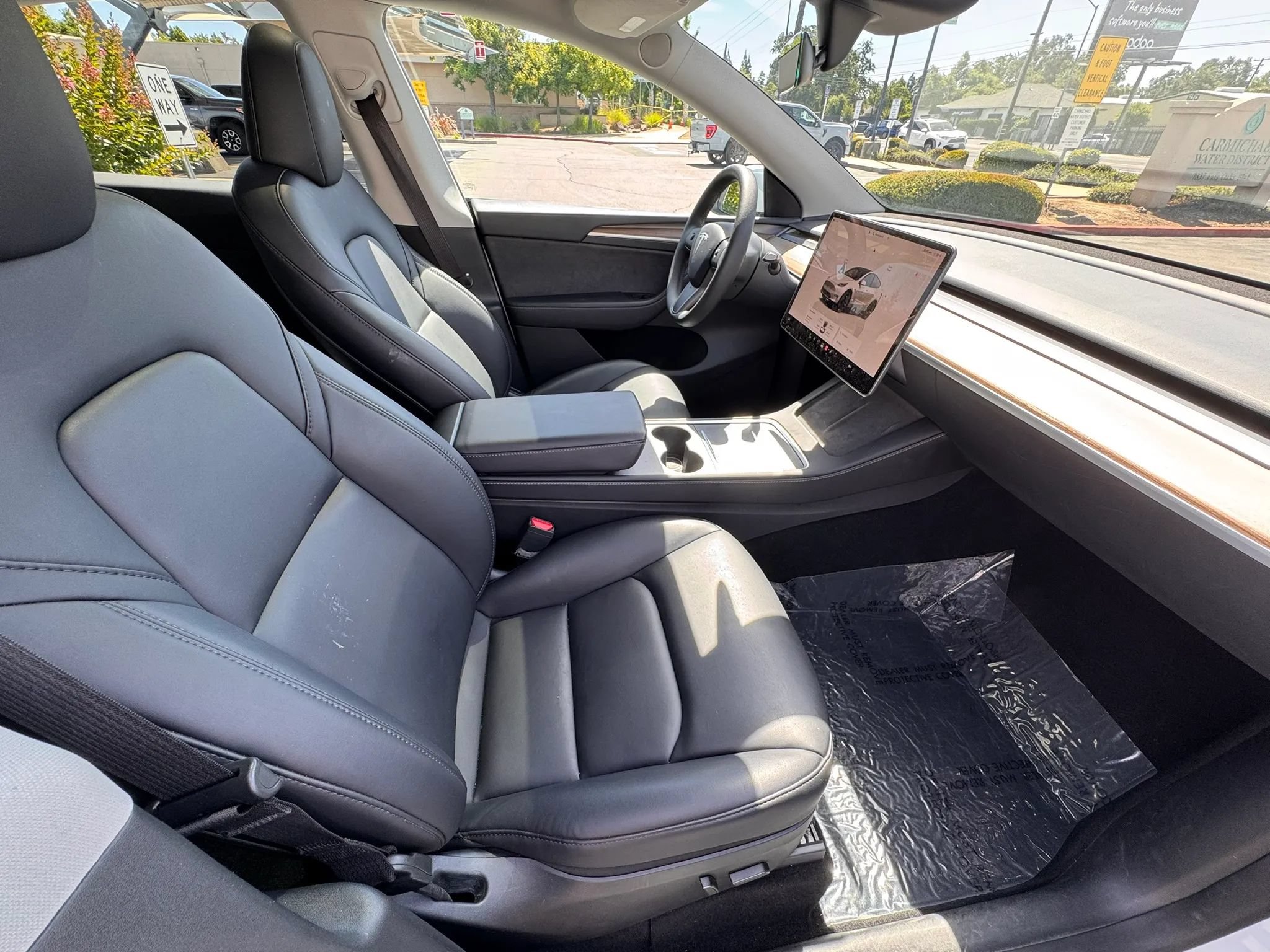 Used 2024 Tesla Model Y Long Range AWD/4WD image 13