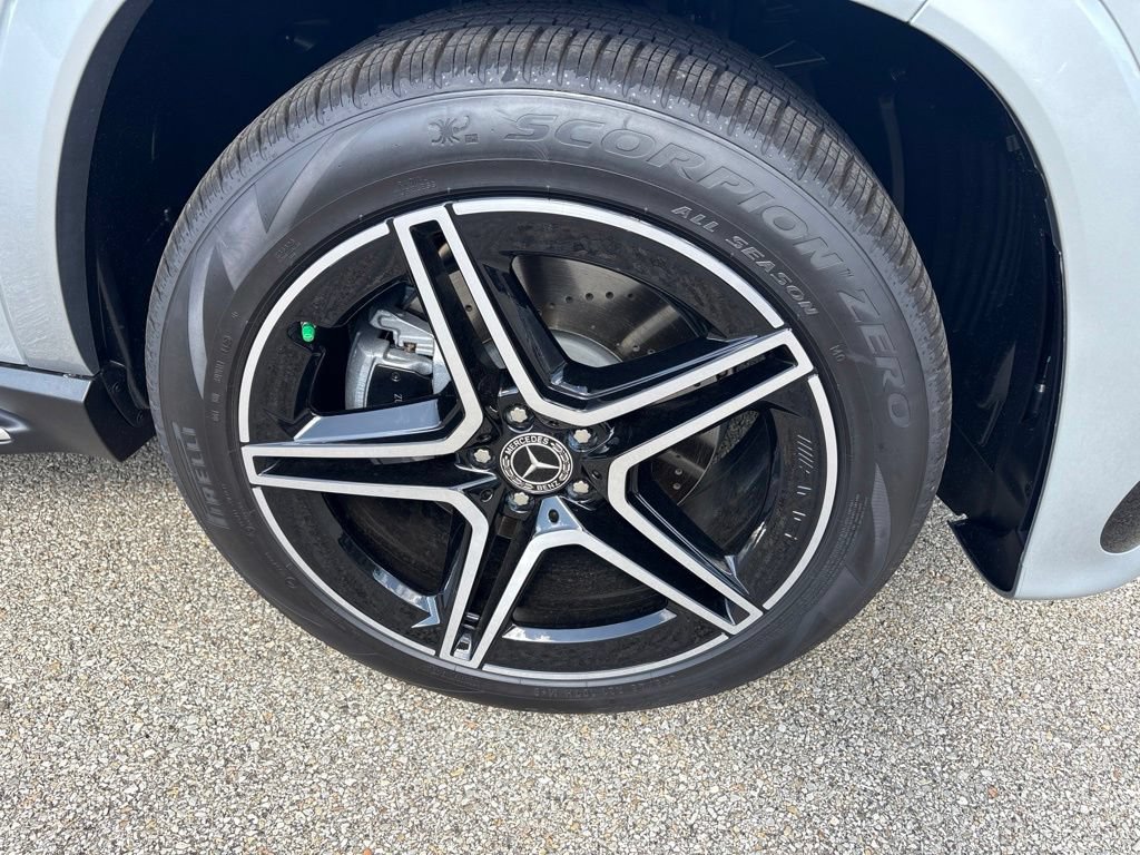 New 2026 Mercedes-Benz GLS 450 4MATIC image 10