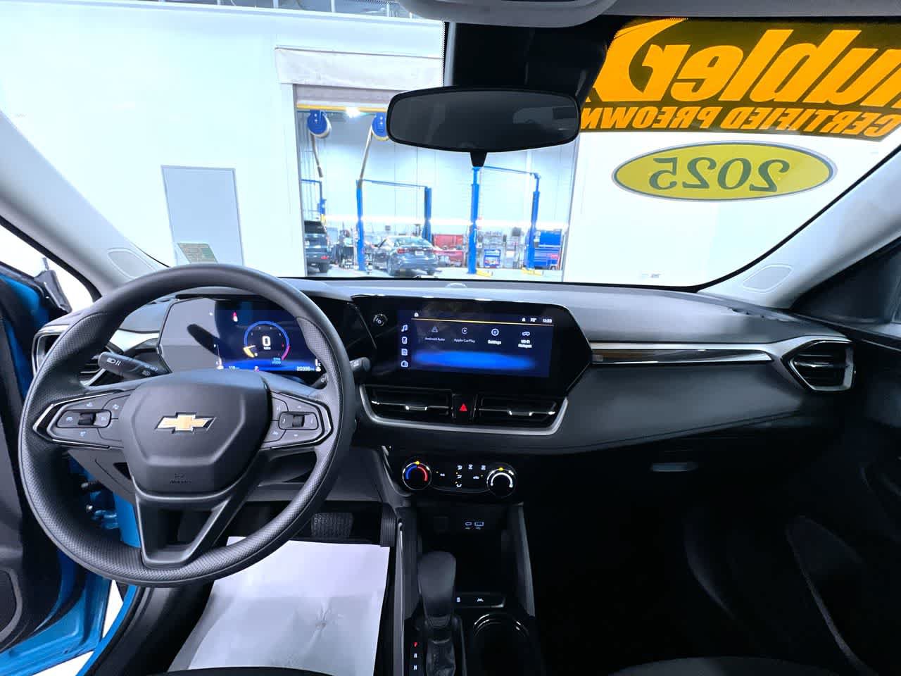 Used 2025 Chevrolet TrailBlazer LT FWD image 23