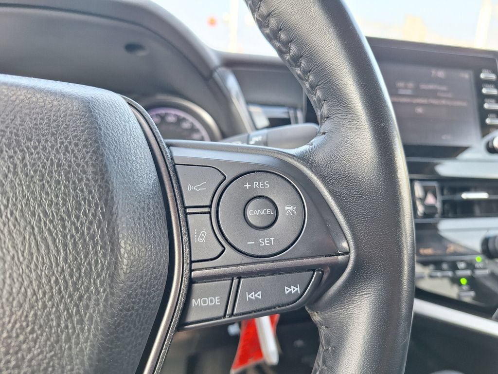 Used 2023 Toyota Camry SE FWD image 19