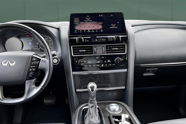 Used 2024 INFINITI QX80 Luxe AWD/4WD image 13