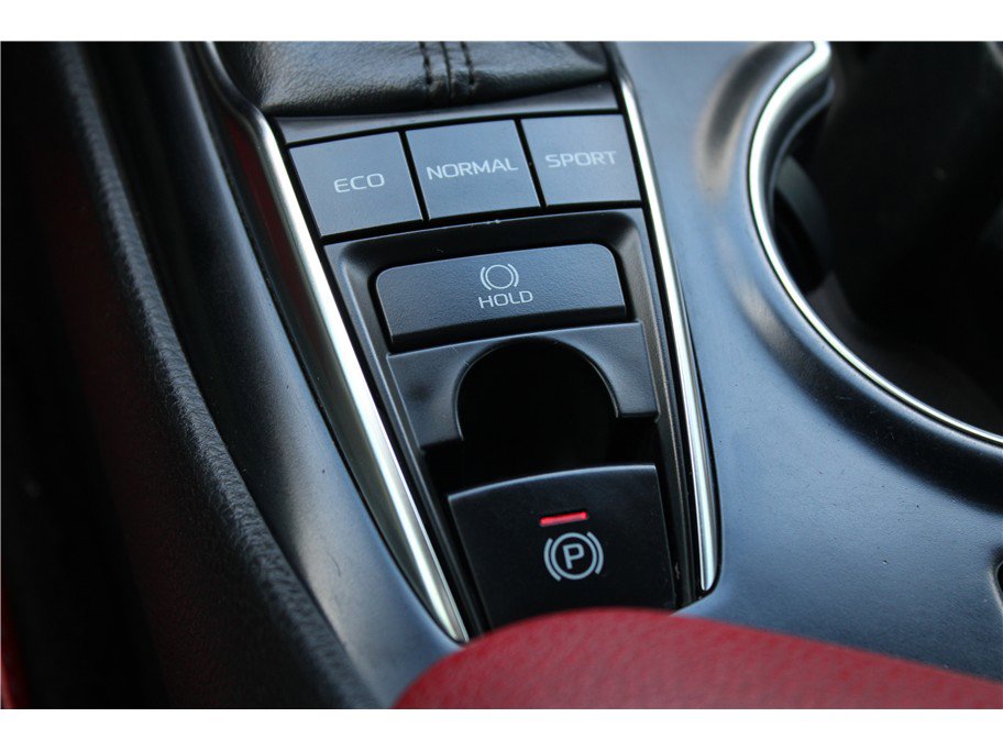 Used 2019 Toyota Camry XSE FWD image 25