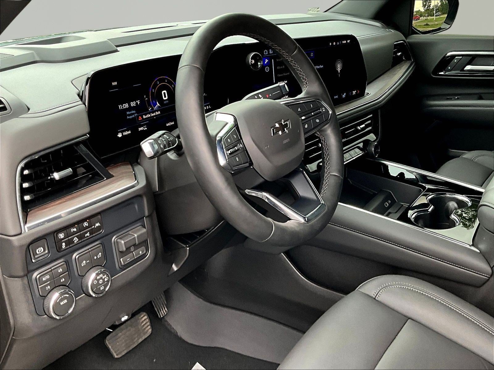 Used 2026 Chevrolet Tahoe Z71 w/ Comfort Package AWD/4WD image 17