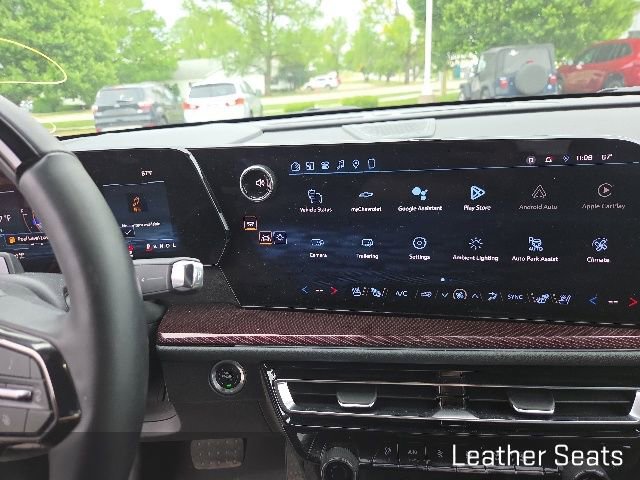 Used 2024 Chevrolet Traverse RS AWD/4WD image 13