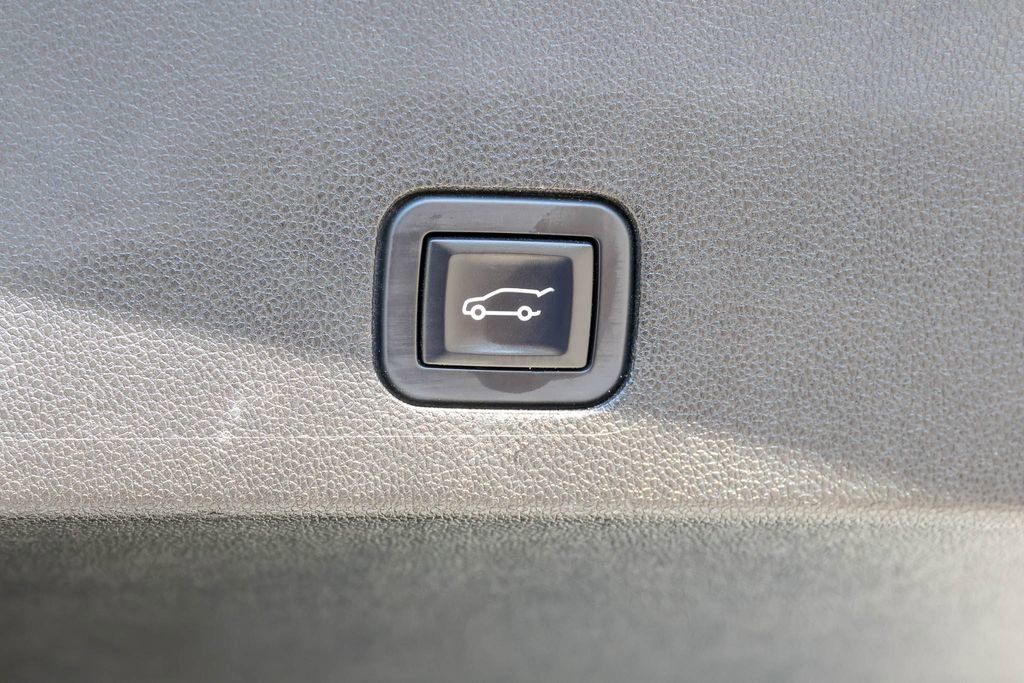 Used 2020 Cadillac XT6 Sport w/ Platinum Package AWD/4WD image 9