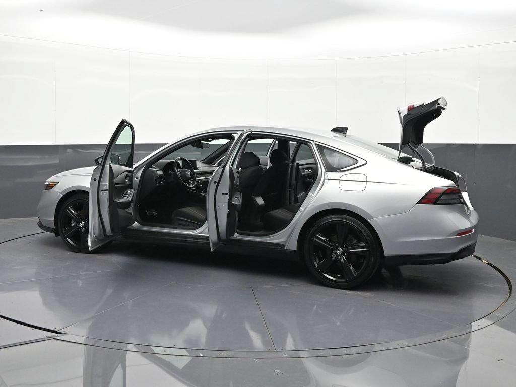 Used 2024 Honda Accord Sport image 40