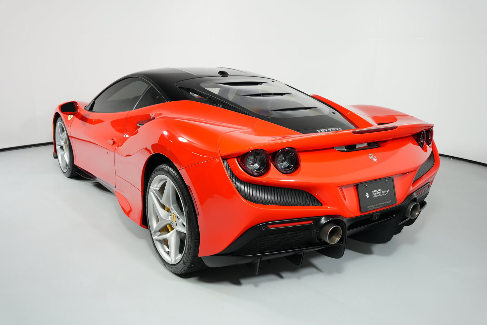 Used 2020 Ferrari F8 Tributo RWD image 10