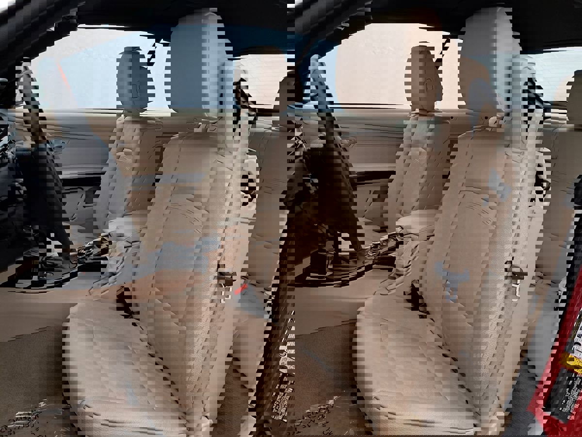 Used 2012 BMW 328i Convertible image 9