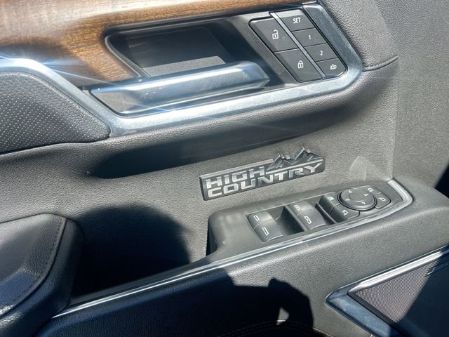 Used 2023 Chevrolet Silverado 1500 High Country w/ High Country Premium Package AWD/4WD image 17