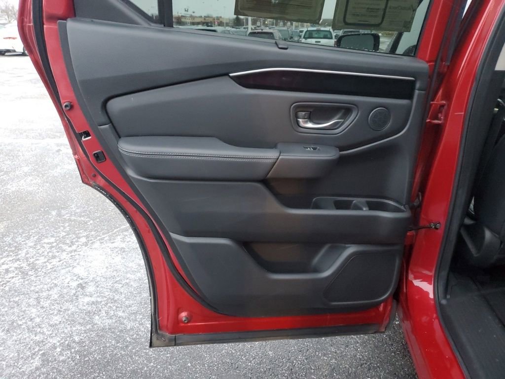 Used 2023 Honda Pilot Touring image 28