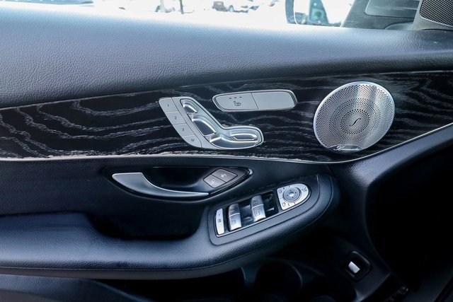 Used 2018 Mercedes-Benz GLC 300 4MATIC image 53