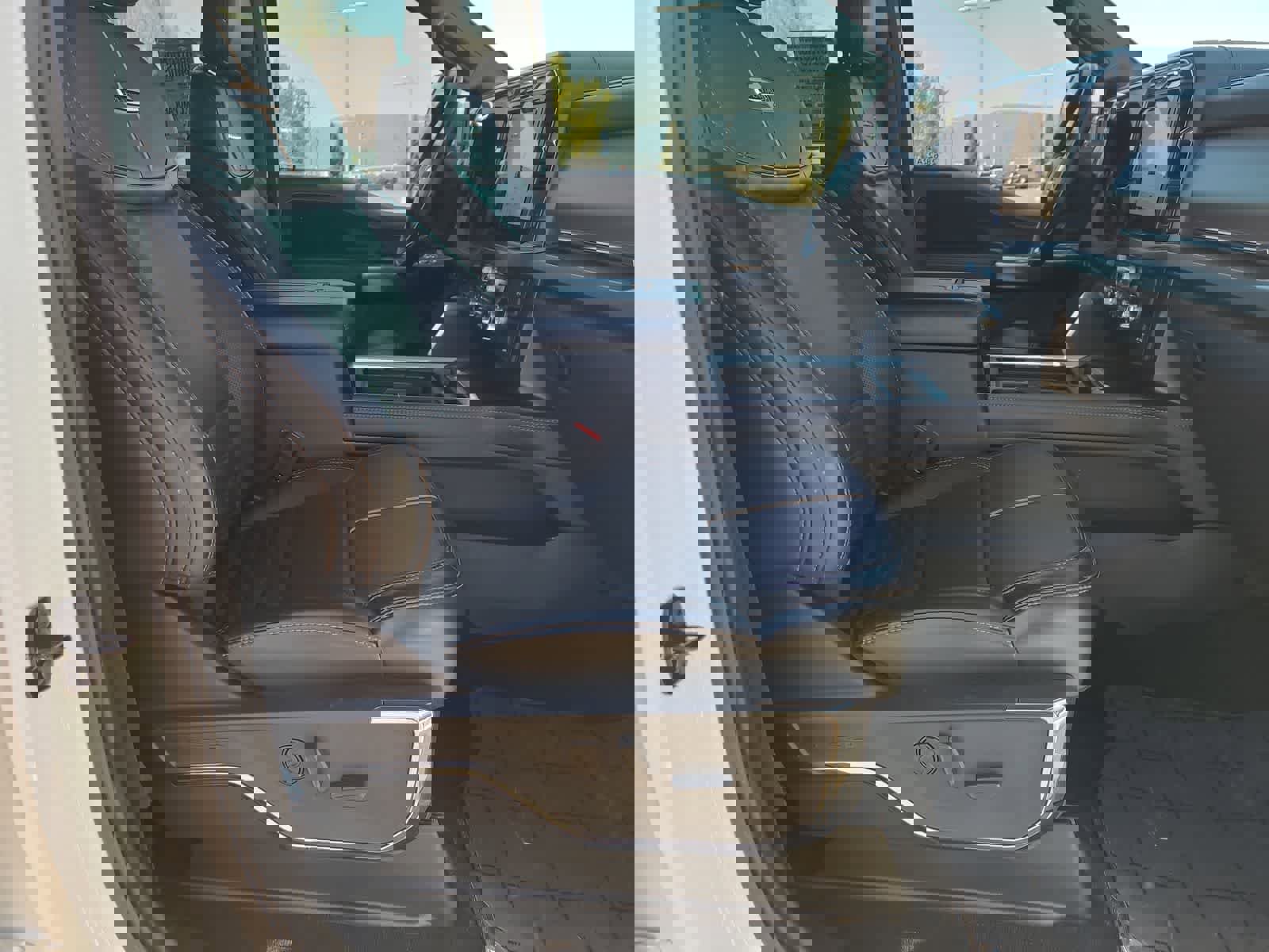 Used 2024 Ford F350 Platinum AWD/4WD image 22