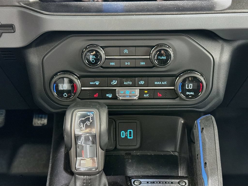 Used 2024 Ford Bronco Black Diamond AWD/4WD image 16