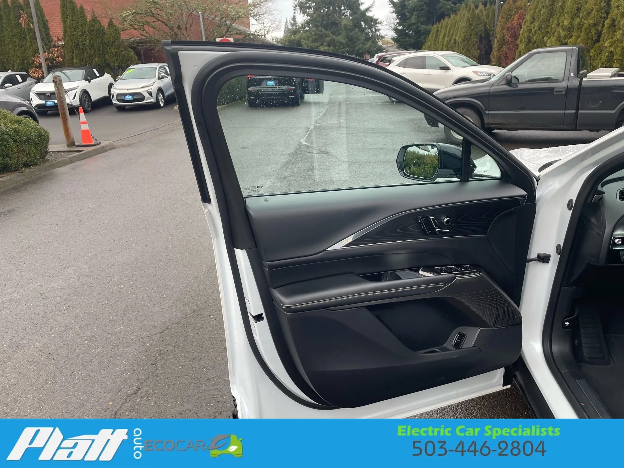 Used 2024 Cadillac Lyriq Sport image 21