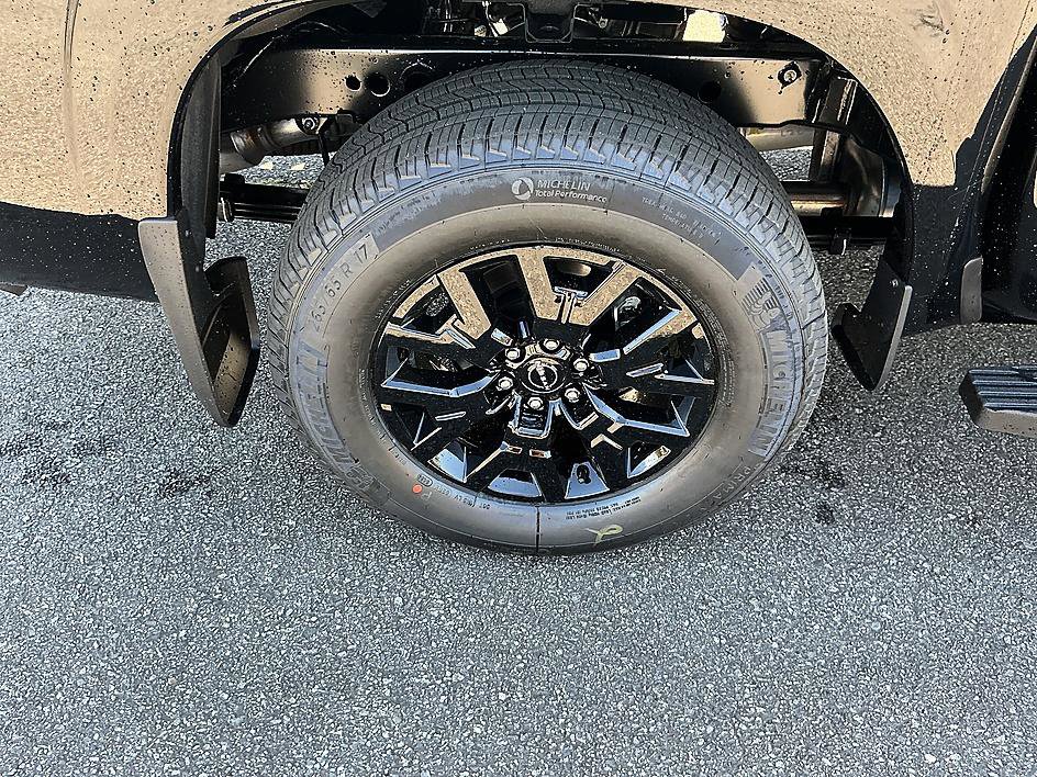 New 2026 Nissan Frontier SV image 9