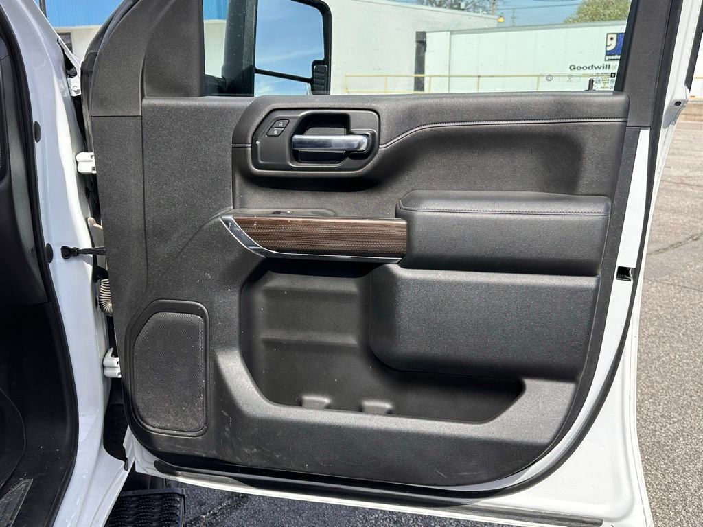 Used 2020 Chevrolet Silverado 3500 LT image 21