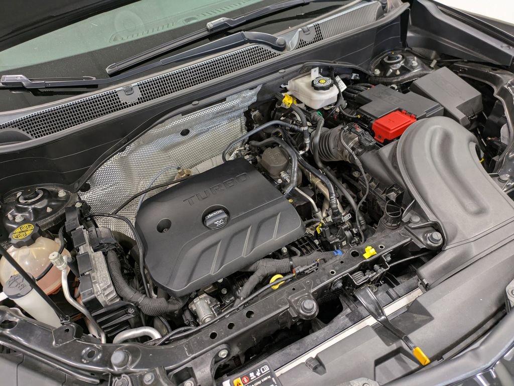 Used 2022 Buick Encore GX Essence w/ Advanced Technology Package FWD image 31
