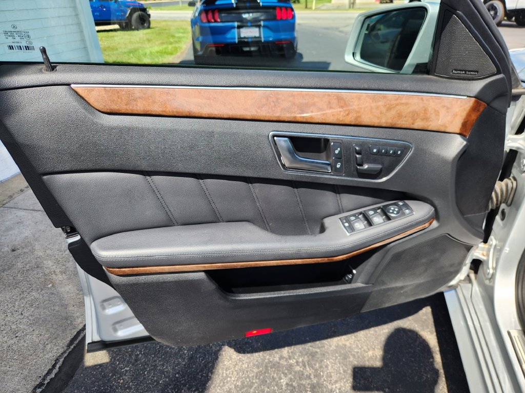 Used 2013 Mercedes-Benz E 350 4MATIC Sedan image 27