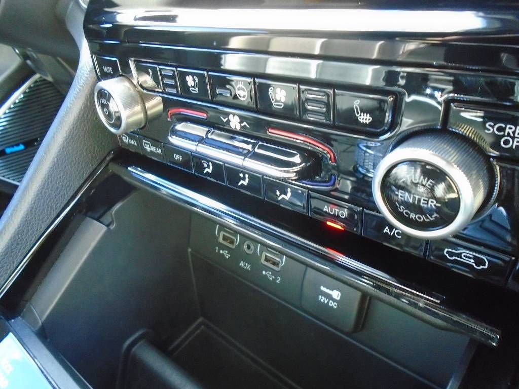 Used 2023 Jeep Grand Cherokee Overland image 25