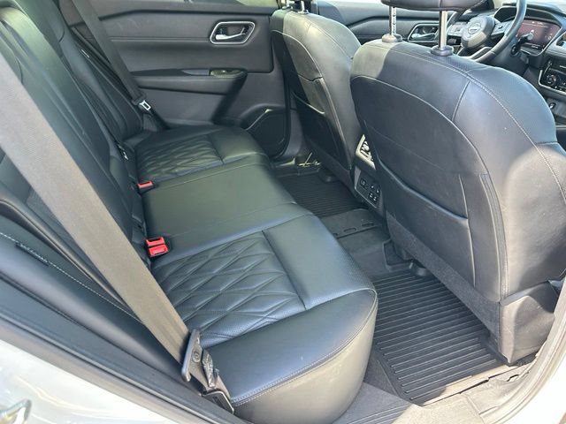 Used 2024 Nissan Rogue Platinum w/ Platinum Premium Package AWD/4WD image 9