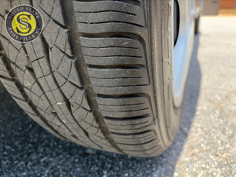 Used 2004 Toyota Matrix FWD image 10