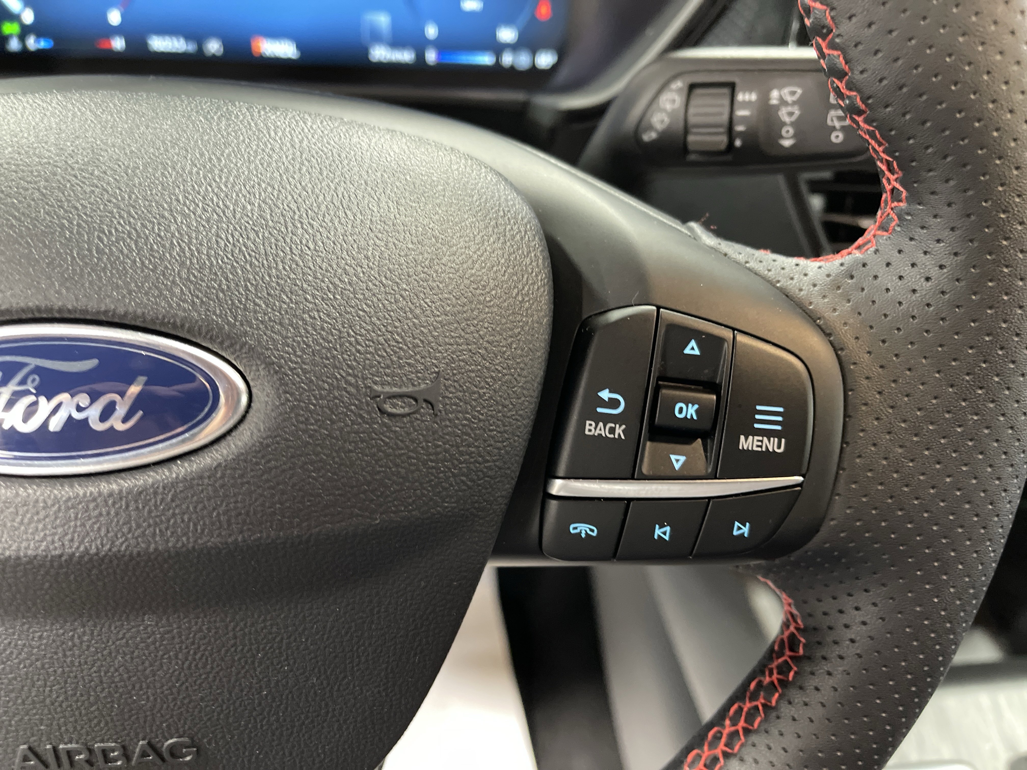 Used 2024 Ford Escape ST-Line Select w/ Tech Pack #2 image 19