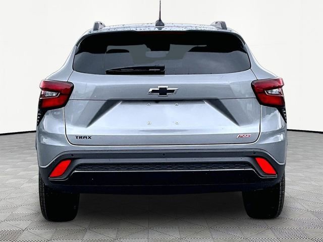 New 2026 Chevrolet Trax RS w/ Sunroof Package FWD image 5