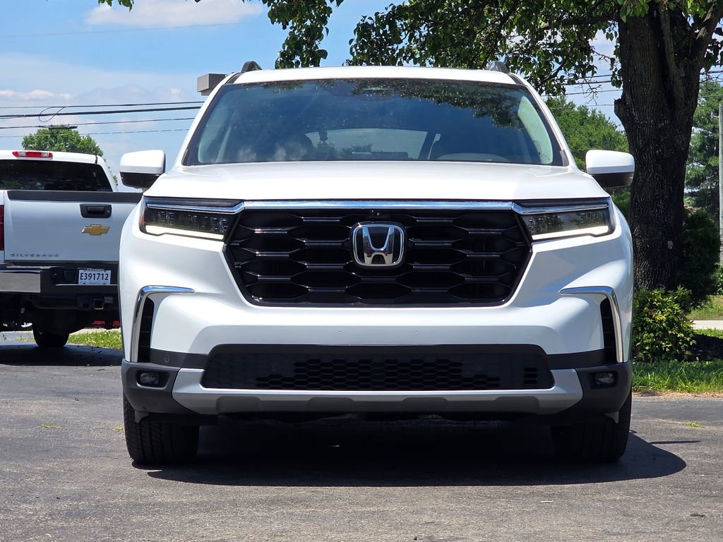 Used 2024 Honda Pilot Elite image 2