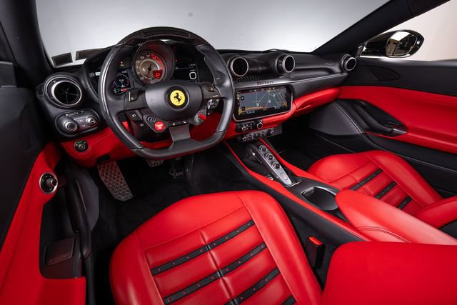 Used 2019 Ferrari Portofino RWD image 31
