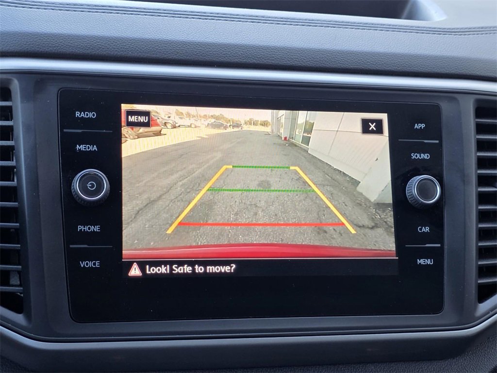 Used 2020 Volkswagen Atlas Cross Sport SE w/ Panoramic Sunroof Package image 15