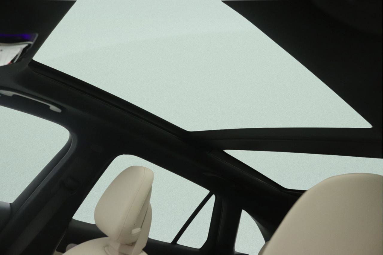 New 2026 Mercedes-Benz GLC 300 image 12