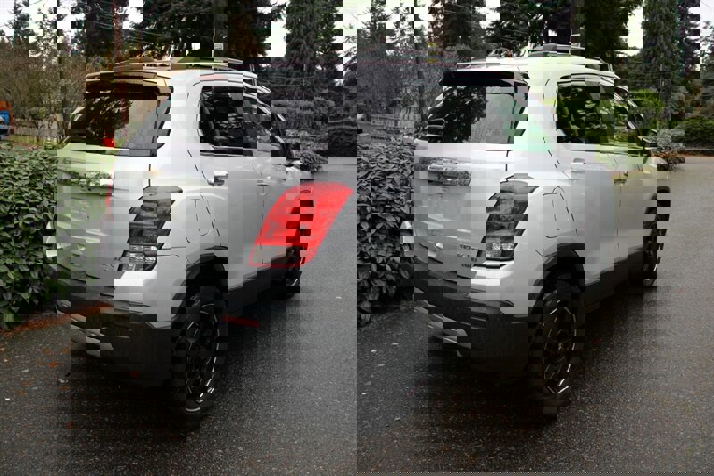 Used 2015 Chevrolet Trax LTZ image 3