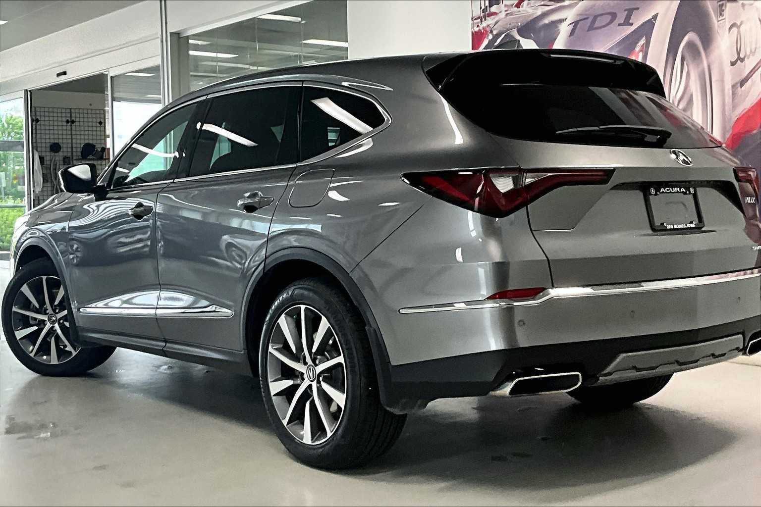 Certified 2025 Acura MDX SH-AWD w/ Technology Package image 4
