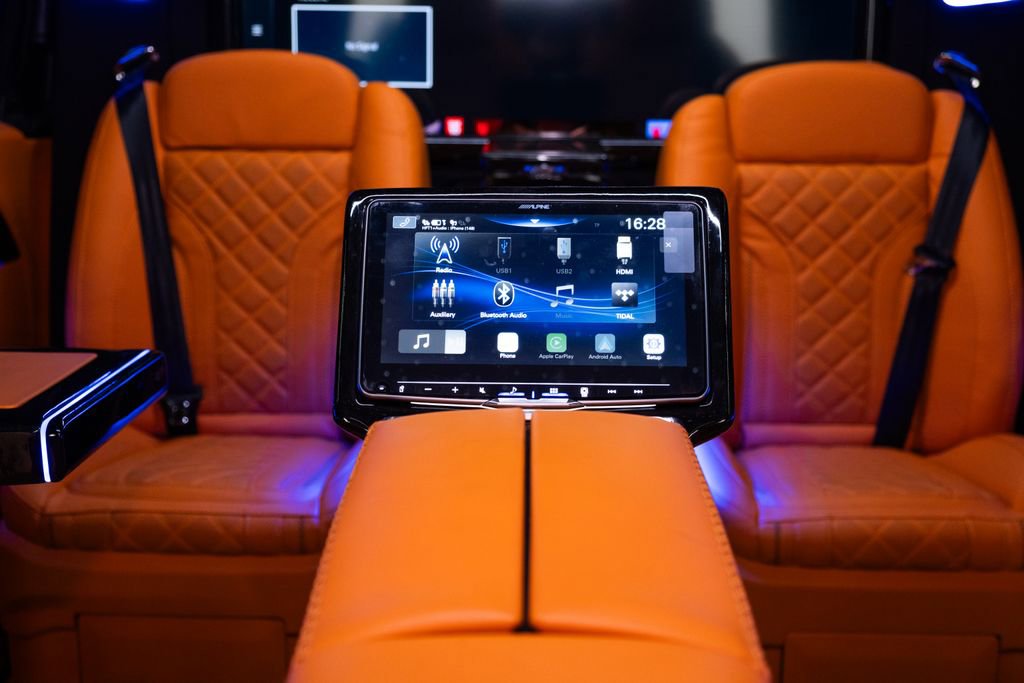 Used 2023 Mercedes-Benz Metris Passenger image 39