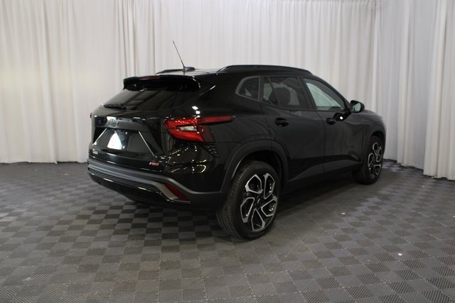 Used 2024 Chevrolet Trax RS w/ Driver Confidence Package image 25