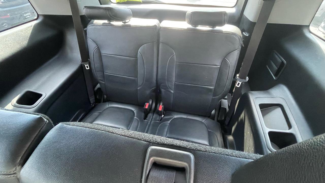 Used 2019 GMC Acadia SLE image 19